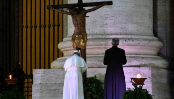 Parole pronunciate da Papa Francesco durante il momento di preghiera sul sagrato di Piazza San Pietro