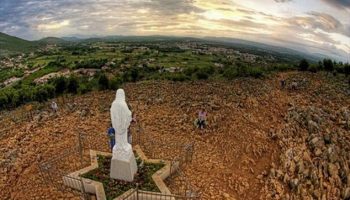 MEDJUGORJE, IL VATICANO SCOMUNICA L’EX PADRE SPIRITUALE DEI VEGGENTI