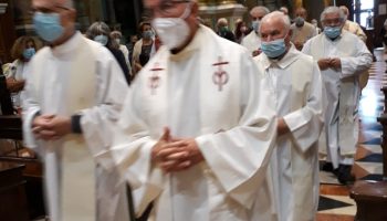 Covid. Dallo stop al catechismo ai controlli. Nelle diocesi è l’ora della prudenza