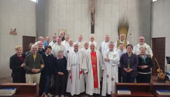 Il sacerdote è messo radicalmente a parte per servire con tutte le sue forze Dio e gli uomini: Sarebbe tragico se non imparasse sempre più a riconoscersi uomo di Dio, da lui scelto e chiamato, soprattutto da lui cercato e provato