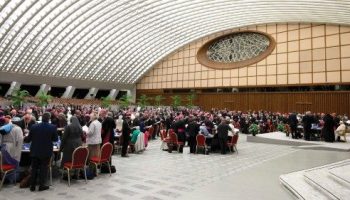 La conclusione della XVI Assemblea generale ordinaria del Sinodo Il Documento finale approvato integralmente dall’assise racconta e rilancia un’esperienza di Chiesa tra “comunione, partecipazione, missione”. Sinodalità, una conversione per essere più missionari